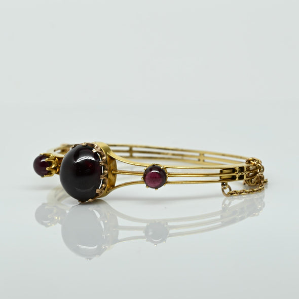 Circa 1900's Victorian 18K Gold 3 Stone Purple Garnet Cabochon Gemstone Bracelet