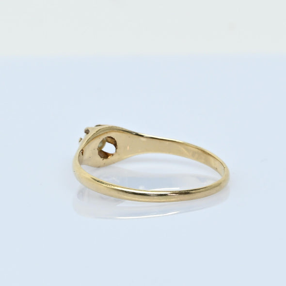 Vintage 10K Petite Pearl Buttercup Ring