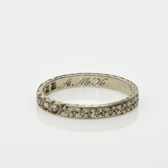 Vintage Diamond 18k White Gold Art Deco Floral Wedding Band
