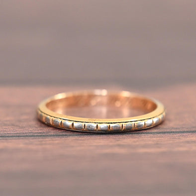 Vintage 18K Yellow Gold Engraved Wedding Band Dated 1940