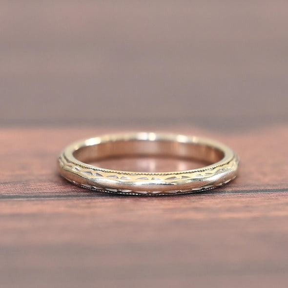 Vintage 14K White Gold Treasure Land Etched Wedding Band