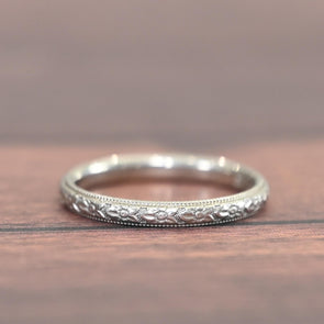 Vintage 18K White Gold Floral Milgrain Wedding Band