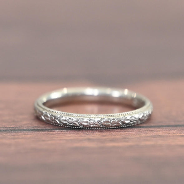 Vintage 18K White Gold Floral Milgrain Wedding Band