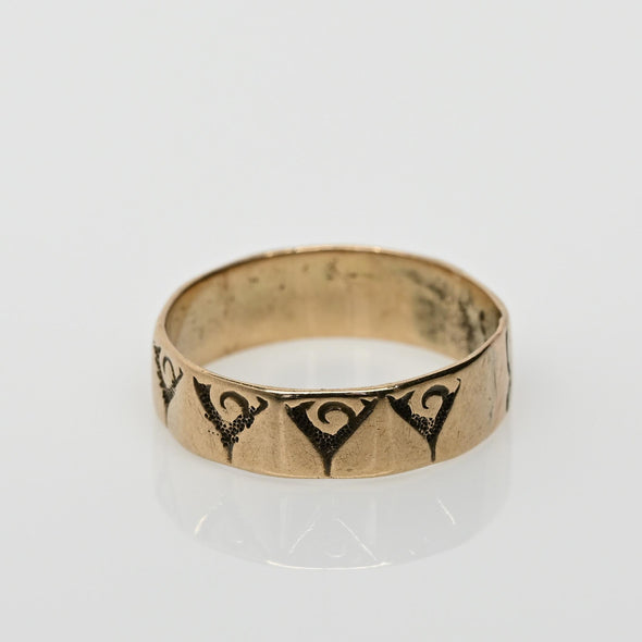 Victorian 10K Gold Band
