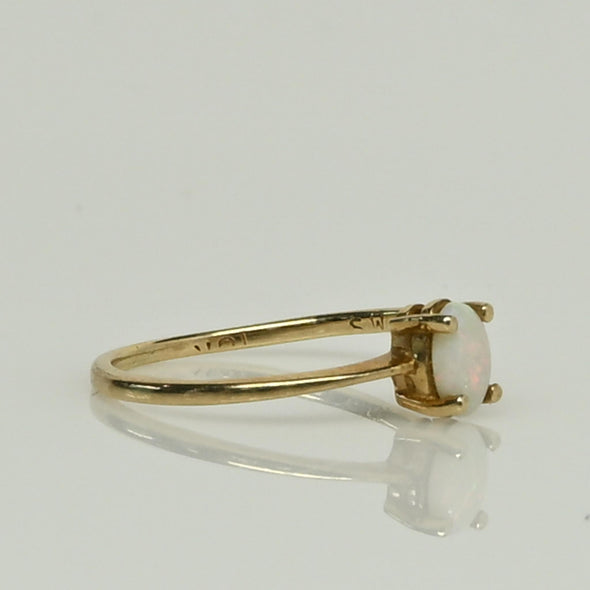 Vintage Opal Solitaire Ring Yellow Gold