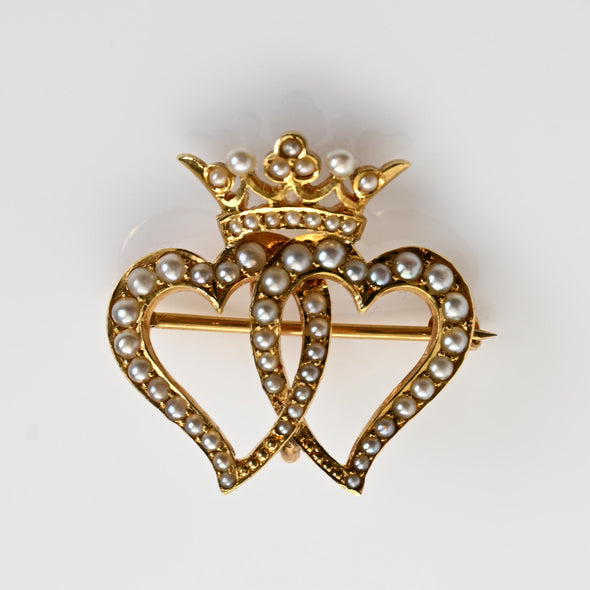 Vintage Interlocking Hearts w Crown Pearl Gold Brooch