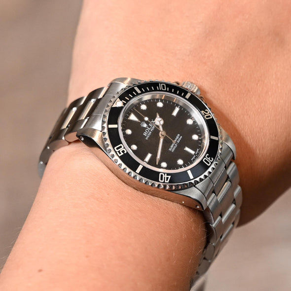 Rolex Submariner No Date 14060M Stainless Black Dial Watch 2002