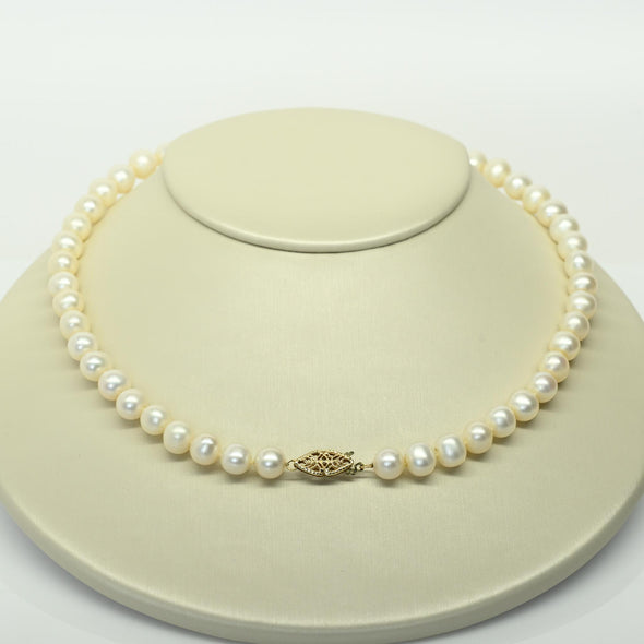 Cultured Pearl 17" Collar Length Necklace 14k Yellow Gold Clasp