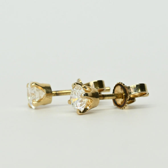 0.57ctw Round Brilliant Diamond Studs 14k Yellow Gold Earrings