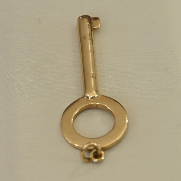 Vintage Functional Hand Cuff Key Pendant 14K Yellow Gold