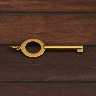 Vintage Functional Hand Cuff Key Pendant 14K Yellow Gold