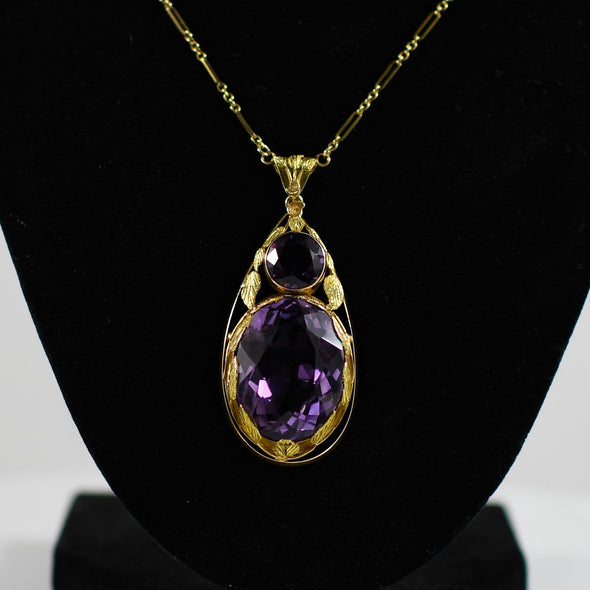 Art Deco Amethyst Oval Leaf Motif Yellow & Green Gold Station Necklace