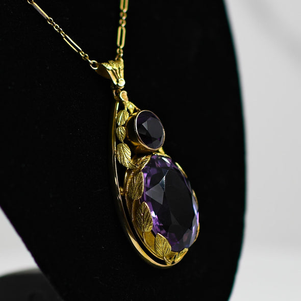 Art Deco Amethyst Oval Leaf Motif Yellow & Green Gold Station Necklace