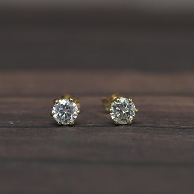0.60cttw Natural Diamond Round Brilliant 14k Yellow Gold Stud Earrings
