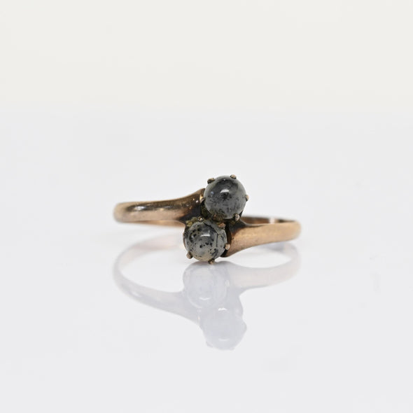 Victorian Agate Cabochon Bypass Yellow Gold Ring
