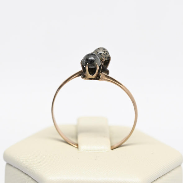 Victorian Agate Cabochon Bypass Yellow Gold Ring