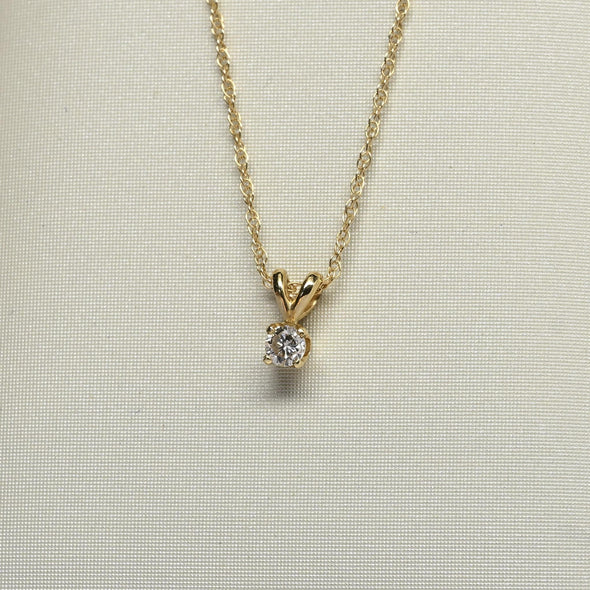 0.12ct Round Diamond Solitaire Pendant 14k Yellow Gold Necklace