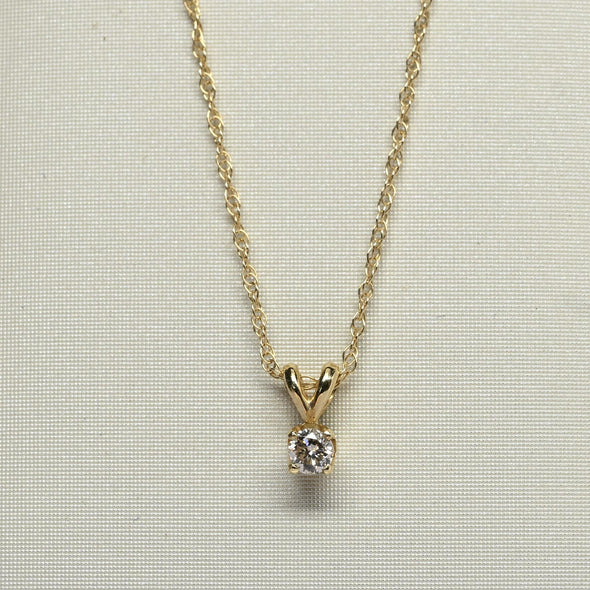 0.12ct Round Diamond Solitaire Pendant 14k Yellow Gold Necklace