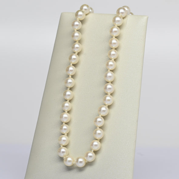 Vintage Cultured Pearl 17" Collar Length Necklace Silver Clasp