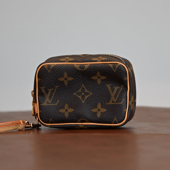 Louis Vuitton Monogram Wapity Excellent