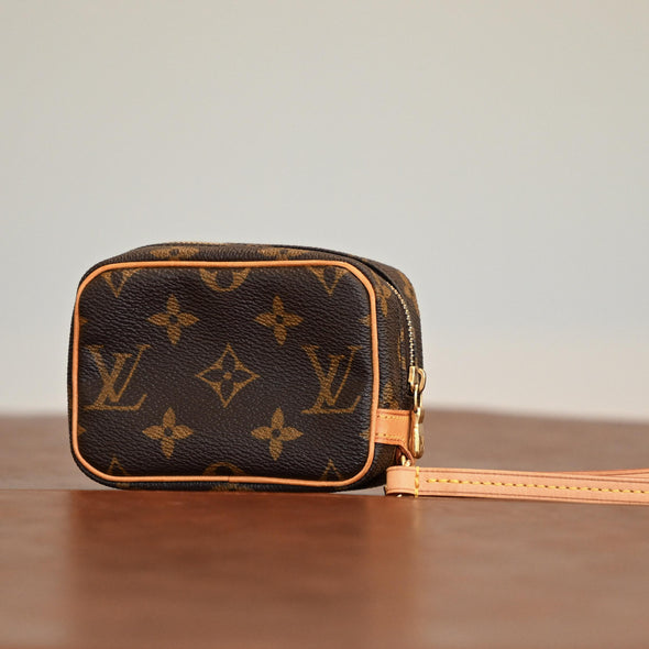 Louis Vuitton Monogram Wapity Excellent