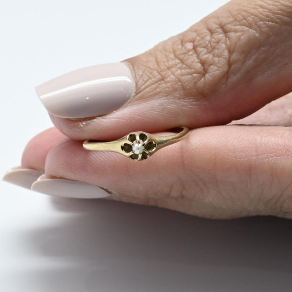 Victorian Pearl Belcher 14K Gold Solitaire Ring