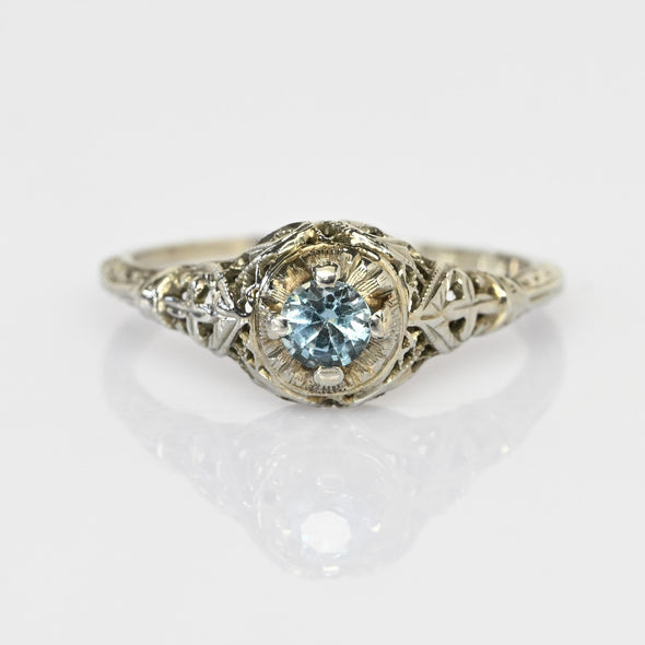 Delicate Vintage Art Deco 18K White Gold Blue Zircon Filigree Solitaire Gemstone