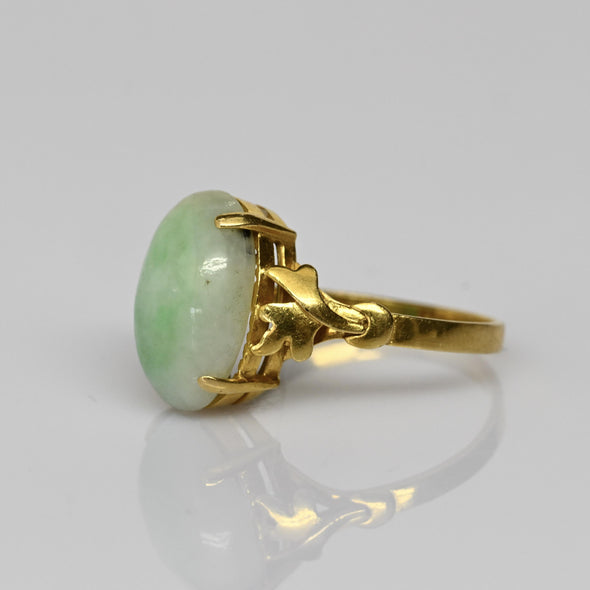 Vintage Snow Jade Oval Jadeite 18k Gold Ring