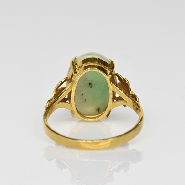 Vintage Snow Jade Oval Jadeite 18k Gold Ring