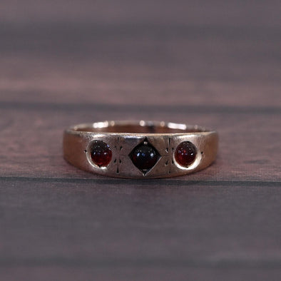 Antique Garnet Gypsy Set 3 Stone Gold Ring
