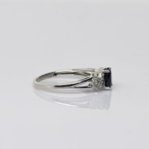 Blue Sapphire Oval & Diamond White Gold Ring