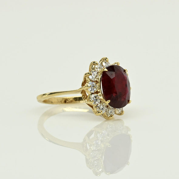 4.77ctw Ruby & Diamond Cluster 18K Yellow Gold Ring