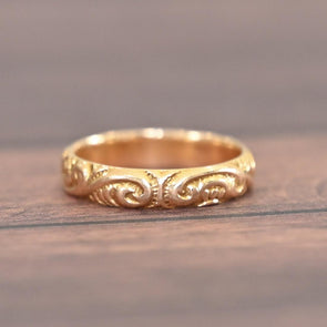 Circa 1900's Victorian 14K Yellow Gold Hand Carved Band
