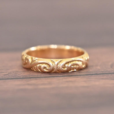 Circa 1900's Victorian 14K Yellow Gold Hand Carved Band
