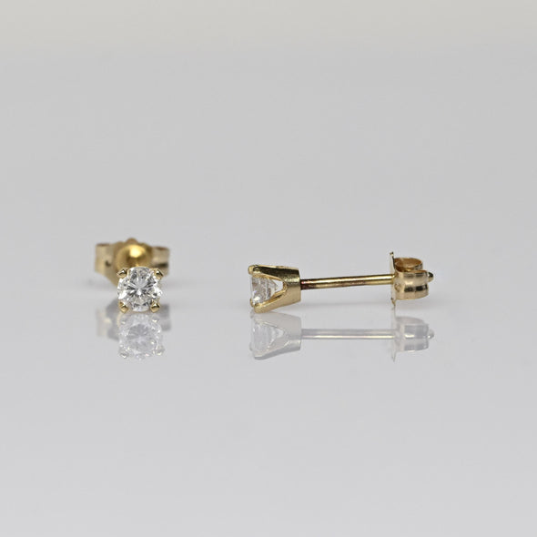 Vintage 0.24 cttw Old Cut Natural Diamond 14k Gold Stud Earrings