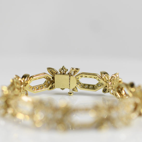 7.85ctw Diamond Link Bracelet in 18 Karat Gold