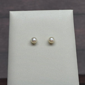 Vintage Cultured Pearl Studs 14k Yellow Gold Earrings