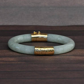 Vintage Jade 14k Yellow Gold Hinged Bangle Bracelet 7"