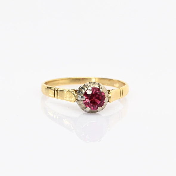 Vintage Ruby 18k Yellow Gold Solitaire Ring