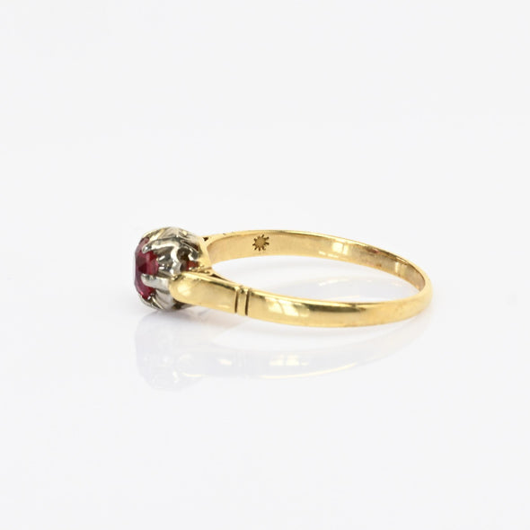 Vintage Ruby 18k Yellow Gold Solitaire Ring
