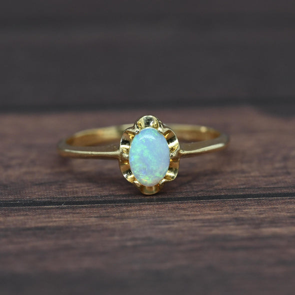 Vintage Opal Oval Buttercup Solitaire 10k Gold Ring