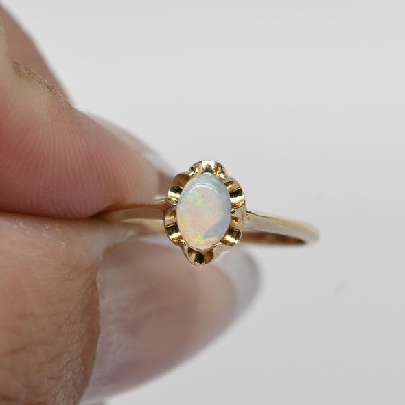 Vintage Opal Oval Buttercup Solitaire 10k Gold Ring