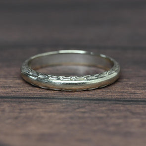 Vintage Art Carved 14k White Gold Band sz 5.5