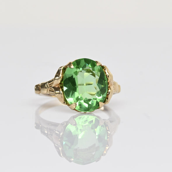 Uranium Glass Green Oval Yellow Gold Retro Solitaire Ring 1940s