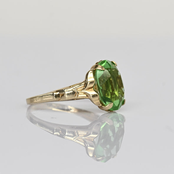 Uranium Glass Green Oval Yellow Gold Retro Solitaire Ring 1940s