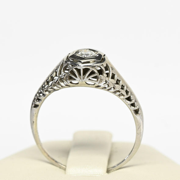 Art Deco Diamond Solitaire 18k White Gold Filigree Ring