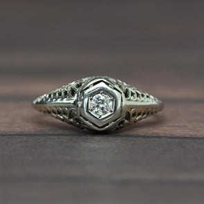 Art Deco Diamond Solitaire 18k White Gold Filigree Ring