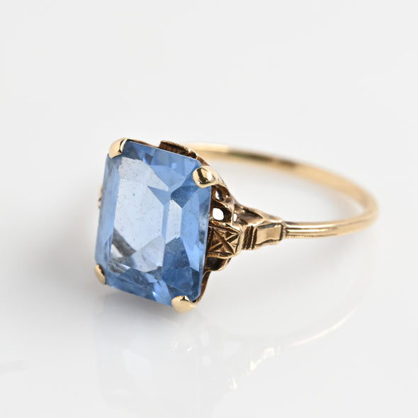 Vintage Blue Rectangle Spinel 10K Gold Ring