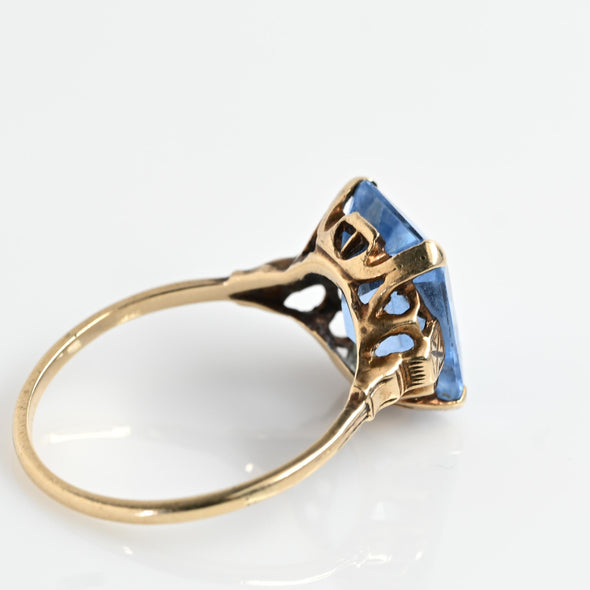 Vintage Blue Rectangle Spinel 10K Gold Ring