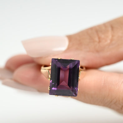 Vintage 14K Rose Gold Solitaire Emerald Cut Purple Color Change Sapphire